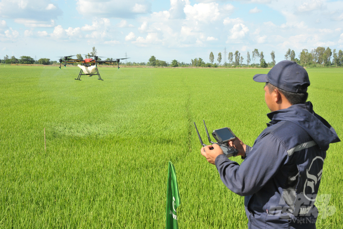 anh-1-143751_726-143752.jpg Mục tiêu phát triển đến năm 2030, Đồng Tháp là tỉnh có trình độ phát triển khá, nằm trong nhóm đầu về chuyển đổi số, một trong những trung tâm sản xuất nông nghiệp và chế biến nông sản của vùng ĐBSCL. Ảnh: Lê Hoàng Vũ.