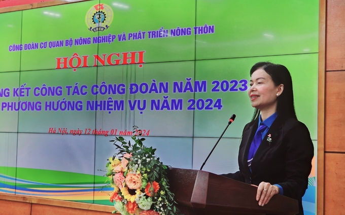 t2-133617_880.jpg Chủ tịch Công đoàn Cơ quan Bộ NN-PTNT Vũ Thị Phương Lan khai mạc Hội nghị tổng kết công tác công đoàn năm 2023 và phương hướng nhiệm vụ năm 2024. Ảnh: Hoàng Anh.