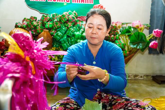 Nghề làm nem Lai Vung là loại hình thủ công truyền thống, đã hình thành và phát triển tại vùng đất này trên 60 năm. Ảnh: Kim Anh.