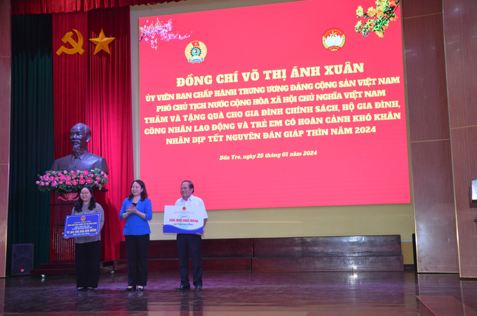 dsc_8599-122743_518.jpg Phó Chủ tịch nước trao tặng 10 căn nhà đại đoàn kết. Ảnh: Minh Đảm.