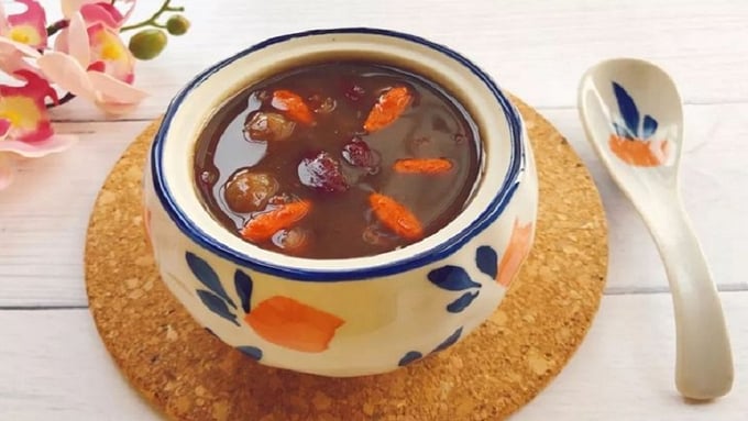 15-1597954471215-142705_540.jpg Cháo chà là đỏ vừa ngon vừa bổ dưỡng cho những ngày Tết.
