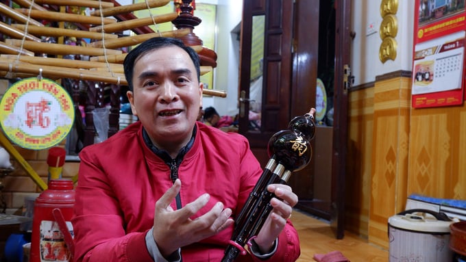 Anh Tiến cảm thấy tự hào mỗi khi có người hỏi về 'gia sản' của anh. Ảnh: Minh Toàn.