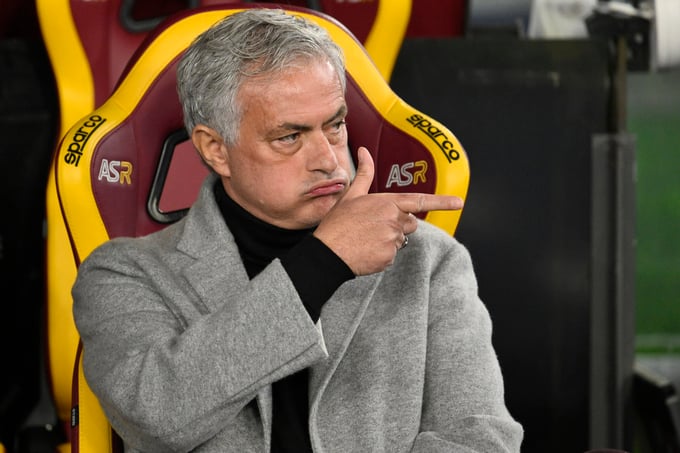 mourinho-095158_219.jpeg Jose Mourinho sắp dẫn dắt Bayern Munich? Ảnh: AS.