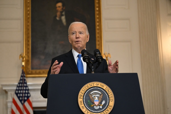 biden-2-gty-er-240213_1707852064689_hpmain-090554_356.jpg Tổng thống Mỹ Joe Biden phát biểu tại Nhà Trắng hôm 13/2. Ảnh: AFP.