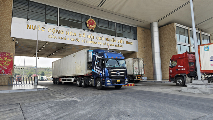 20240221_103651-140426_426.jpg Xe chở hàng nông sản xuất khẩu qua Cửa khẩu Quốc tế đường bộ số 2 Kim Thành (Lào Cai). Ảnh: Hải Đăng.