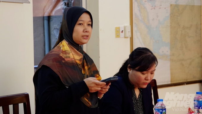 ggg-3-184525_107-184525.jpg Bà Norafsah Bintu Mohd Nor, đại diện Tổng Lãnh sự quán Malaysia tại TP.HCM phát biểu cảm ơn Chính phủ và cơ quan chức năng của Việt Nam trong hỗ trợ tìm kiếm cứu nạn và chăm sóc cho các thuyền viên bị nạn. Ảnh: Quang Anh.