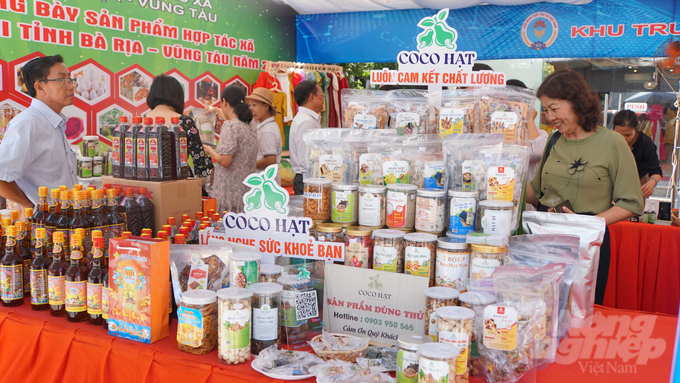 dsc04508-205415_741-205417.jpg Bà Rịa - Vũng Tàu phấn đấu đến năm 2025 có ít nhất 150 sản phẩm OCOP được công nhận đạt từ 3 sao trở lên. Ảnh: Lê Bình.