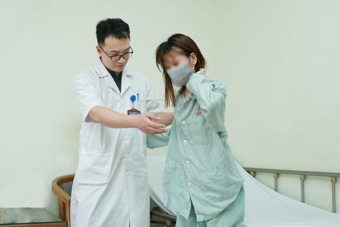 Nữ bệnh nhân bị đa chấn thương do tai nạn giao thông được các bác sỹ bệnh viện E cứu sống ngoạn mục.