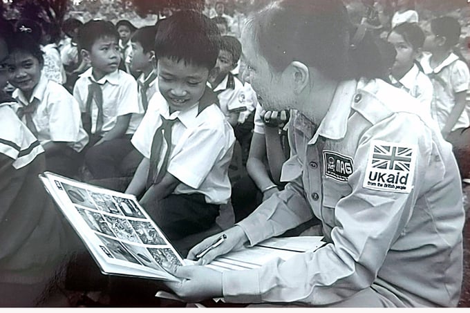 Over the past 25 years, MAG has organized over 2.5 thousand mine prevention education sessions. Photo: Documents.