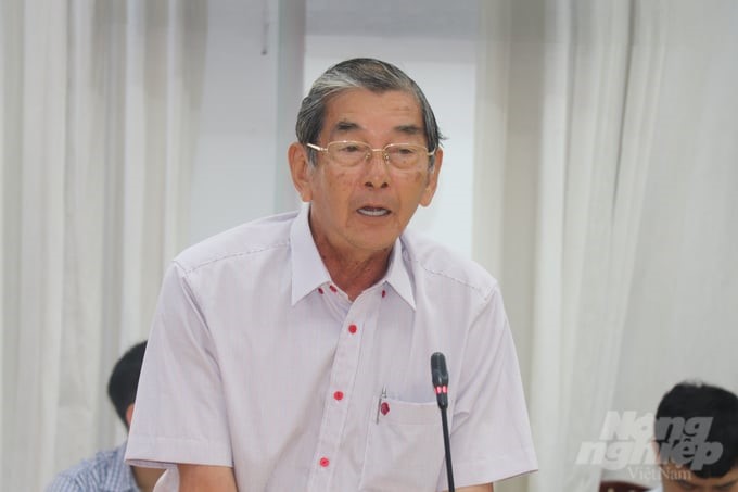 Engineer Ho Quang Cua shares the difficult journey to protect the ST25 Rice brand. Photo: Kim Anh.
