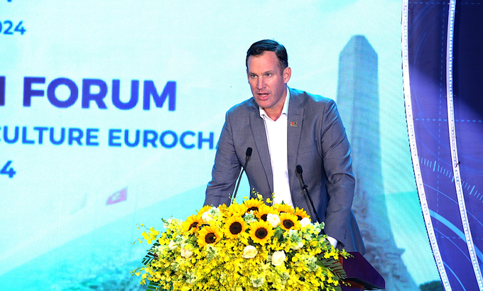 Mr. Gabor Fluit, CEO of Dutch agri-business giant De Heus in Asia and Vietnam, highly appreciated Binh Phuoc's abundant resources, which provided attractive investment opportunities in agricultural development projects of crops with high value and large-scale production. Photo: Hong Thuy.