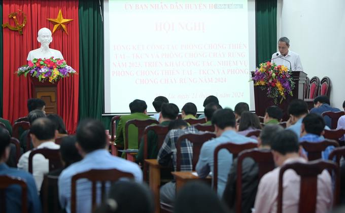 Hội nghị tổng kết công tác phòng, chống thiên tai và tìm kiếm cứu nạn, phòng chống cháy rừng năm 2023 và triển khai công tác năm 2024 của huyện Hoa Lư. Ảnh: Tùng Đinh.
