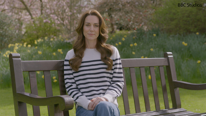 14558785_032224-cc-kate-middleton-cancer-announcement-good-photo-img-140036_262.jpg Công nương xứ Wales Catherine Middleton chia sẻ về bệnh tình của mình hôm 22/3. Ảnh: KensingtonRoyal.