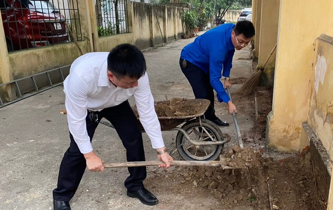 thu-y-vung-1-235328_530.jpeg Chi cục Thú y vùng I tổ chức các hoạt động dọn dẹp, chỉnh trang, làm vệ sinh môi trường, sắp xếp, vệ sinh phòng làm việc. Ảnh: NH.