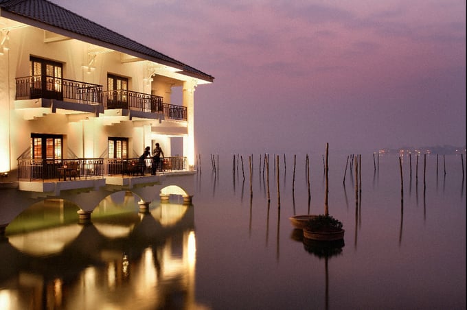 Khách sạn InterContinental Hanoi Westlake vẫn giữ được vẻ bình yên hiếm có giữa nhịp sống nhộn nhịp hối hả của đô thị.