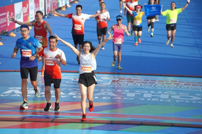 Giải VĐQG Marathon và cự ly dài báo Tiền Phong lần thứ 65 năm 2024 được tổ chức tại Phú Yên với thông điệp 'Dấu chân Mặt trời'. Ảnh: KS.