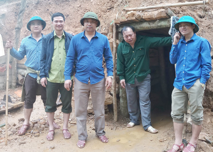 z5314850650479_c706b4f618cdf95cef32ba99c0aa2726-124944_619.jpg Những năm gần đây, chính quyền các cấp huyện Tương Dương và cơ quan chức năng đã triển khai nhiều cuộc tuần tra, đẩy đuổi nạn khai thác vàng trái phép trên diện rộng. Ảnh: Khôi An.