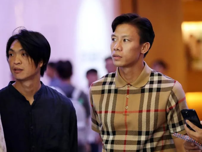 233e1792fede17804ecfjpg-210059_358.jpg Tuấn Anh, Quế Ngọc Hải đến từ sớm để được chờ chụp ảnh với cô dâu và chú rể. Ảnh: Đại Nam.