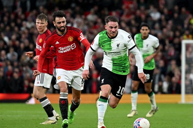munliv1-120702_336.jpeg Khó khăn sẽ chờ đón Man United trong cuộc đại chiến với Liverpool. Ảnh: Dailymail.