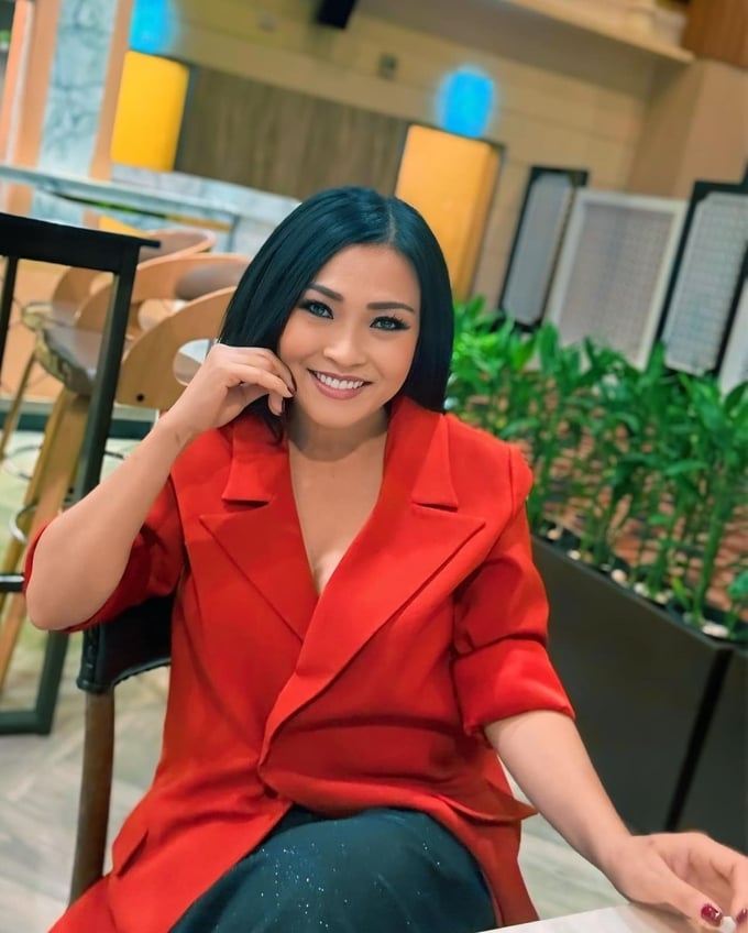 Ca sĩ Phương Thanh tổ chức live show ở tuổi 51.