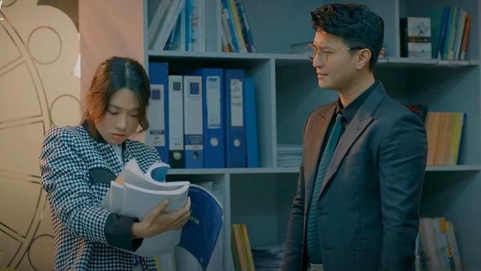 truc-tiep-lo-hen-voi-ngay-xanh-tap-17-tren-vtv1-hom-nay-9-4-142700_420.jpg Hiệp thấy Duyên đang lúi húi làm việc. Ảnh CMH