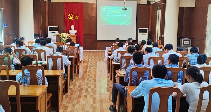 ht-135102_177.jpeg Hội nghị thu hút đông đảo doanh nghiệp, tổ chức, cá nhân quan tâm tới khảo nghiệm giống cây trồng, phân bón, thuốc bảo vệ thực vật tham dự.