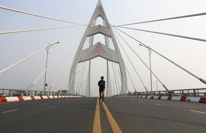 Quảng Trị Marathon 2024 là giải chạy hướng đến các hoạt động chào mừng Lễ hội Vì Hòa bình năm 2024 tổ chức tại tỉnh Quảng Trị. Ảnh: Tiến Thành.