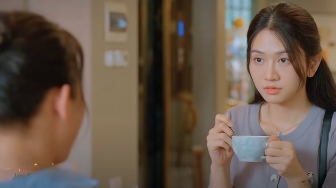 Duyên hết lòng khen ngợi sếp Hiệp. Ảnh CMH