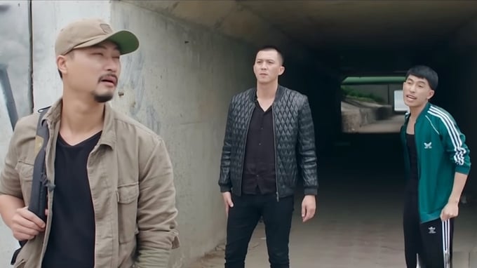 truc-tiep-nguoi-mot-nha-tap-7-tren-vtv3-hom-nay-18-4-172352_519.jpg Khải tìm cách lôi kéo Trí vào băng nhóm. Ảnh CMH