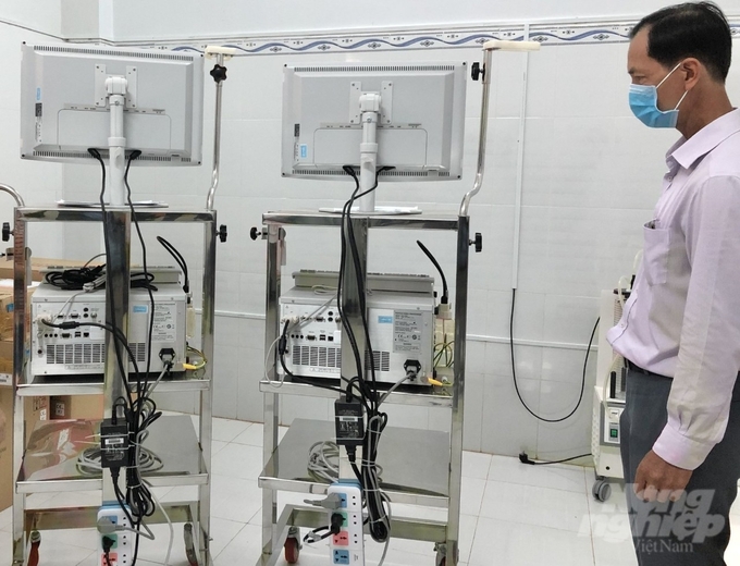 Kiểm tra 18 mặt hàng có giá trị lớn chênh lệch với giá trị nhập khẩu nhiều lần. Ảnh: Trọng Linh.