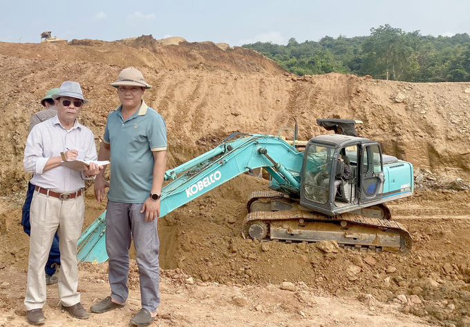 'Chúng tôi đang nỗ lực hết mình để thi công đập Khe Lại đúng tiến độ, đảm bảo chất lượng', Kỹ sư Nguyễn Hồng Sơn, đại diện chủ đầu tư chia sẻ. Ảnh: Quang Tiến.