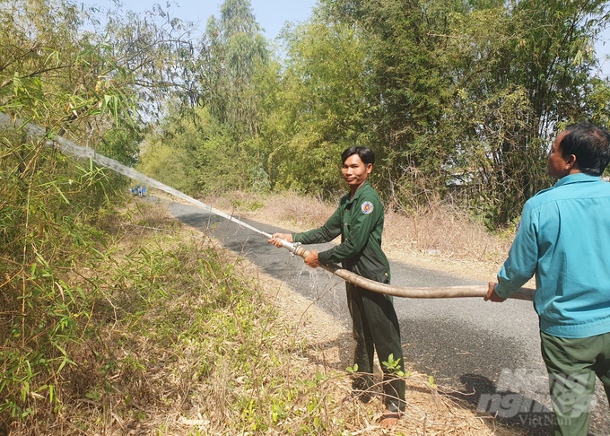 anh-2-164607_94-164608.jpg UBND tỉnh Đồng Tháp ban hành kế hoạch thời gian diễn tập phòng chống cháy rừng tại khu rừng tràm Gáo Giồng (xã Gáo Giồng, huyện Cao Lãnh). Ảnh: Lê Hoàng Vũ.