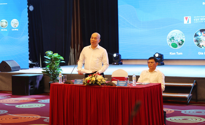 z5385277206772_0742070bc788c6f1c635056df911ed42-135813_737.jpg Ông Vũ Bá Phú, Cục trưởng Cục Xúc tiến thương mại (Bộ Công thương) cho biết, tổng kim ngạch xuất nhập khẩu toàn vùng Tây Nguyên đạt khoảng 4,6 tỷ USD, chiếm chưa đầy 1% tổng kim ngạch xuất nhập khẩu của cả nước. Ảnh: Quang Yên.