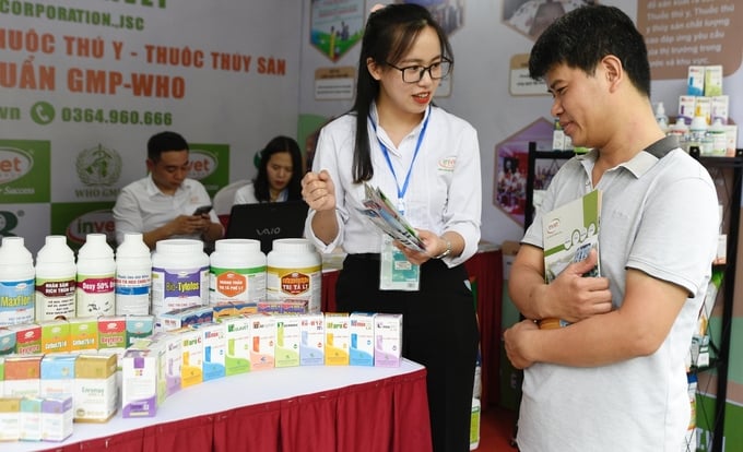 Thủ tướng chỉ đạo Bộ NN-PTNT chủ trì, phối hợp với các cơ quan liên quan tập trung tháo gỡ khó khăn, vướng mắc liên quan đến thủ tục công bố, hợp quy thuốc thú y. Ảnh: Hồng Thắm.