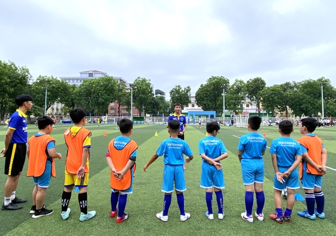 z5410997527452_1b731a40660ab2815379cf4d134919a6-152447_898.jpg Trung tâm Natrumax Star Football được thành lập để thực hiện sứ mệnh 'Vì tầm vóc vận động viên Việt Nam'.