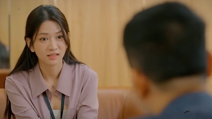 truc-tiep-lo-hen-voi-ngay-xanh-tap-36-tren-vtv1-hom-nay-9-5-141650_739.jpg Duyên hỏi ông Thắng về kiến trúc sư Hải Vân. Ảnh CMH