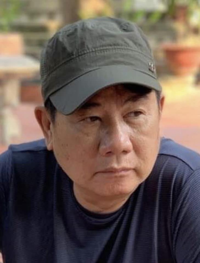 313429914_1814833122198529_7903381354786920711_n-145444_466.jpg Họa sĩ Hồng Quân tuổi 67.
