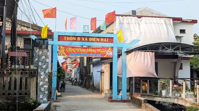 chuyen-ghi-ben-pha-tam-giang-bai-4-mai-nay-co-con-tom-ca-171125_389-171125.jpg Thôn 8 (xã Điền Hải, huyện Phong Điền) hình thành đã gần 40 năm. Ảnh: Công Điền.