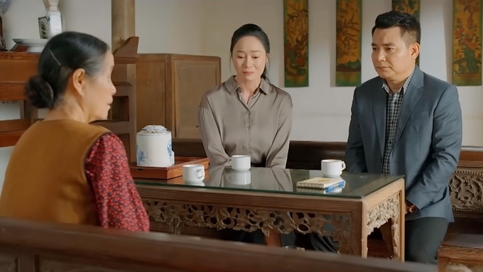 truc-tiep-lo-hen-voi-ngay-xanh-tap-cuoi-tren-vtv1-hom-nay-21-5-180947_124.jpg Ông Thắng và bà Lê xin phép bà Thật cho Giang nhận lại bà ngoại. Ảnh CMH
