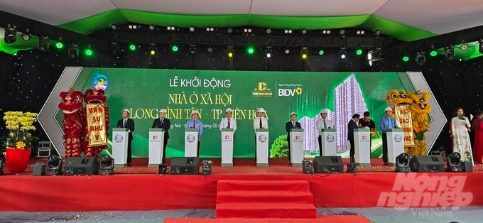 z5462031462749_45fc2cff099b6fd0842de08851f97b7b-171525_895-171525.jpg Lễ khởi động dự án xây dựng nhà ở xã hội, do Công ty CP Chương Dương Homeland tổ chức tại phường Long Bình Tân, TP Biên Hòa (Đồng Nai). Ảnh: Minh Sáng.