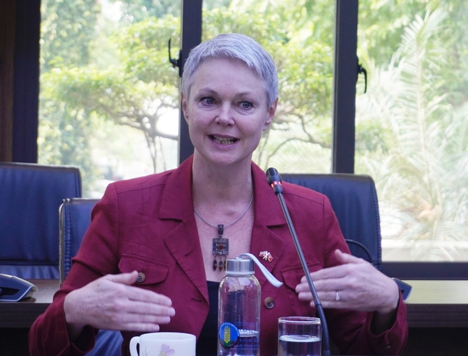 Bà Hilde Solbakken, Đại sứ Na Uy tại Việt Nam cho rằng: 'Hợp tác giữa Na Uy và Việt Nam trong lĩnh vực thủy sản, đặc biệt là hợp tác giữa Sứ quán Na Uy và Bộ NN-PTNT Việt Nam là một trong những hợp tác thành công và có bề dày lịch sử nhất'. Ảnh: Hồng Thắm.