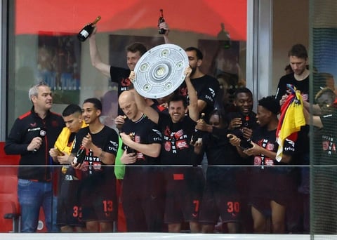 img_0932-092450_812.jpg Chức vô địch xứng đáng của Bayer Leverkusen.