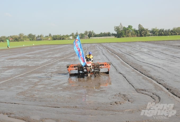 The rate of agricultural mechanization is inconsistent across different stages of production. Photo: TL.