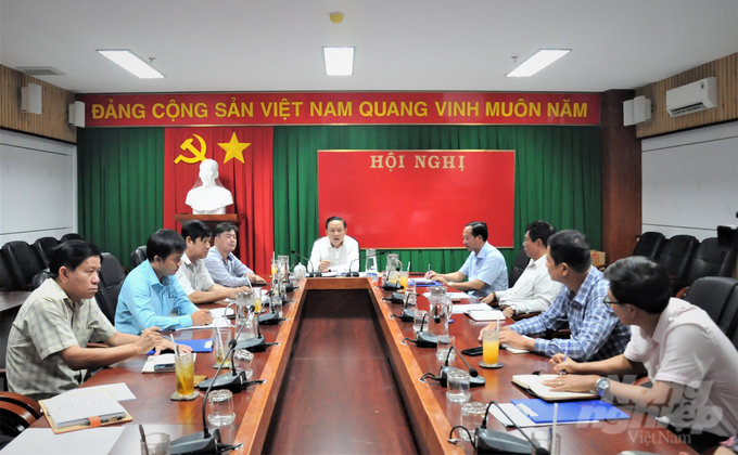 Ông Lê Hữu Toàn, Giám đốc Sở NN-PTNT Kiên Giang chủ trì buổi làm việc với các đơn vị truyền thông, bàn về nông dung hợp tác đẩy mạnh tuyên truyền về chương trình mục tiêu quốc gia xây dựng nông thôn mới năm 2024. Ảnh: Trung Chánh.