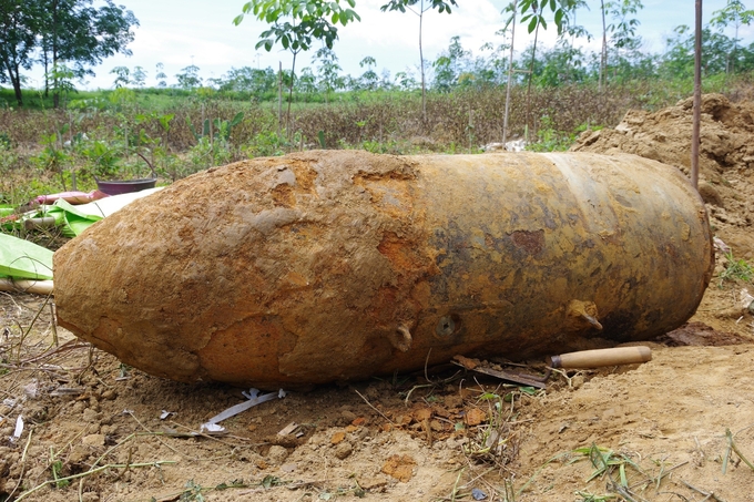 Quả bom nặng 334kg còn sót lại từ thời chiến tranh. Ảnh: T. Đ.