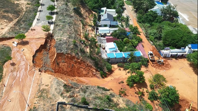 Hiện trường sau vài ngày xảy ra vụ sạt lở tại dự án Sentosa Villa do Công ty TNHH Đầu tư Sài Gòn làm chủ đầu tư. Ảnh: KS.