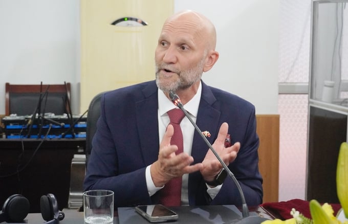 Asbjørn Warvik Rørtveit, Director of South-East Asia at the Norwegian Seafood Council (NSC), shared that Norway is currently the world's largest seafood exporter. Photo: Hong Tham.