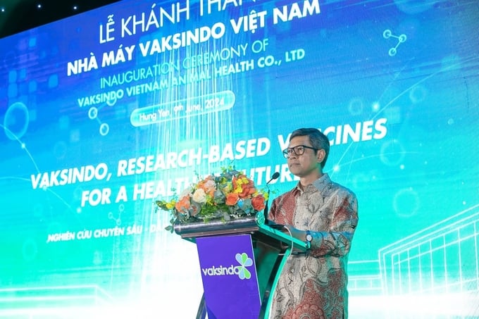 At the inauguration ceremony, Mr. Denny Abdi, Ambassador of Indonesia to Vietnam, expressed confidence that the Vaksindo factory will boost collaborative research in animal health between Indonesia and Vietnam. Photo: Vaksindo VN.