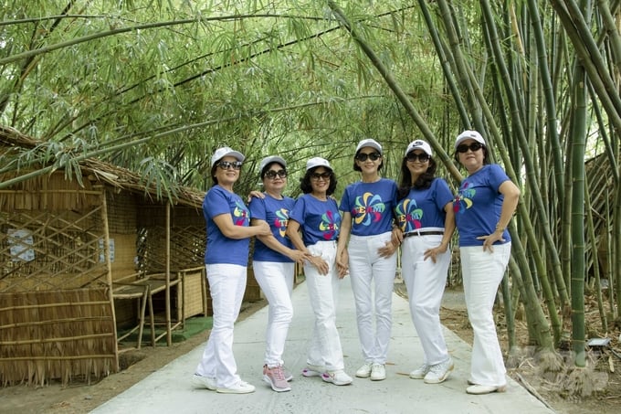 anh-2-154702_154-154703.jpg Vườn tre độc đáo của lão nông Tư Sang ở huyện Phụng Hiệp có tuổi đời gần 30 năm trở thành điểm du lịch mới nổi được nhiều người ưa thích. Ảnh: KT.