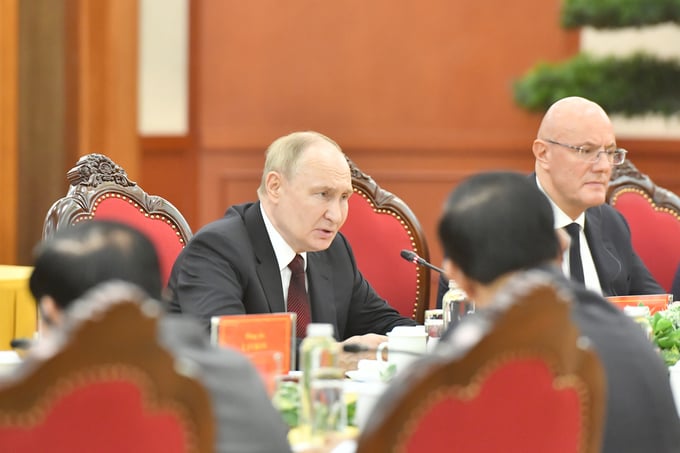 General Secretary Nguyen Phu Trong held a discussion with President Vladimir Putin at the Party Central Committee Headquarters. Photo: Dang Khoa.